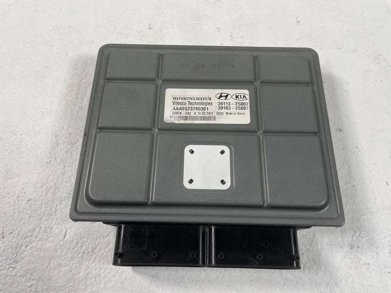 Load image into Gallery viewer, 24-26 HYUNDAI SANTA FE FWD ENGINE &amp; BODY MODULE ECM BCM W/ KEY FOB 2.5L # 108659
