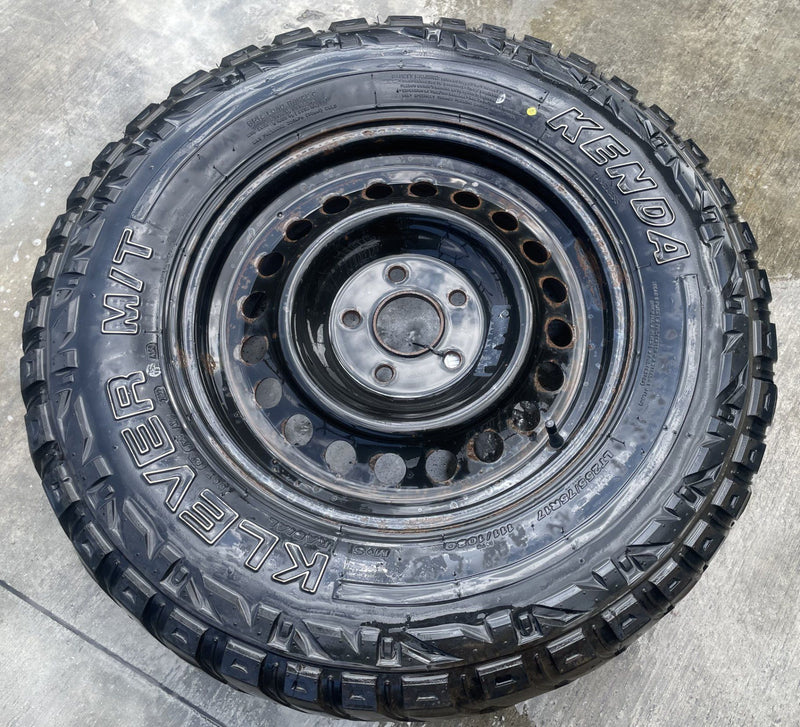 Load image into Gallery viewer, JEEP GLADIATOR 17X7.5 STEEL 20 HOLES SPARE TIRE WHEEL RIM W/TIRE 20-25 # 114202
