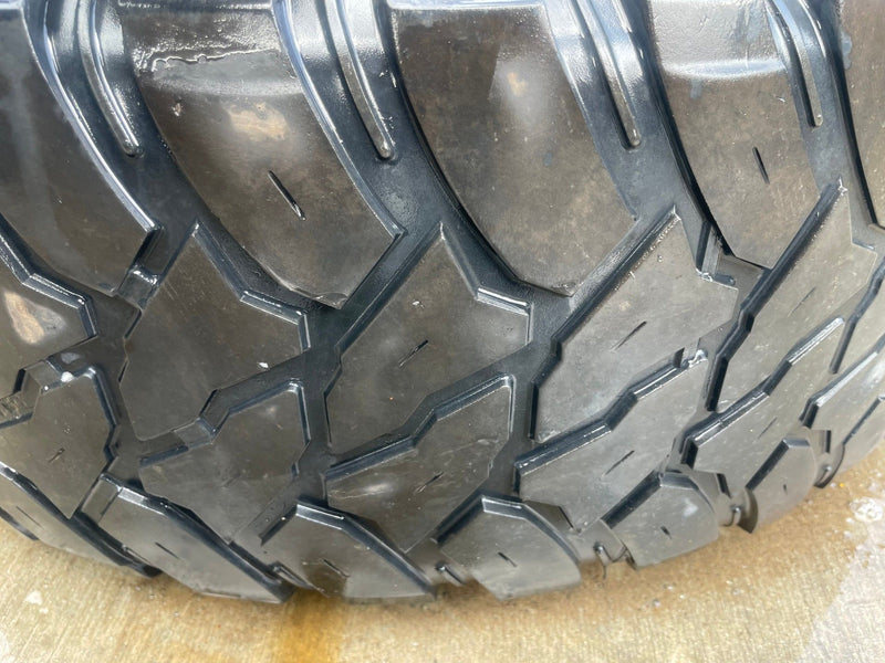 Load image into Gallery viewer, JEEP GLADIATOR 17X7.5 STEEL 20 HOLES SPARE TIRE WHEEL RIM W/TIRE 20-25 # 114202
