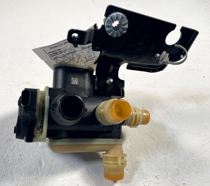 Load image into Gallery viewer, 2024 - 2026 HONDA PROLOGUE BATTERY COOLANT CONTROL VALVE 18K MILES # 114259

