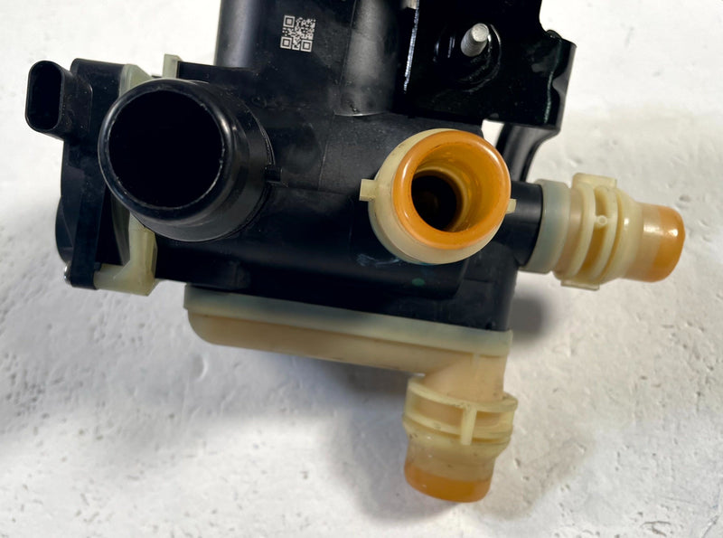 Load image into Gallery viewer, 2024 - 2026 HONDA PROLOGUE BATTERY COOLANT CONTROL VALVE 18K MILES # 114259
