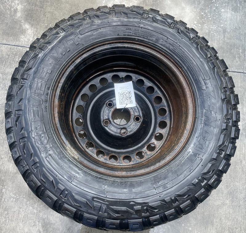 Load image into Gallery viewer, JEEP GLADIATOR 17X7.5 STEEL 20 HOLES SPARE TIRE WHEEL RIM W/TIRE 20-25 # 114202
