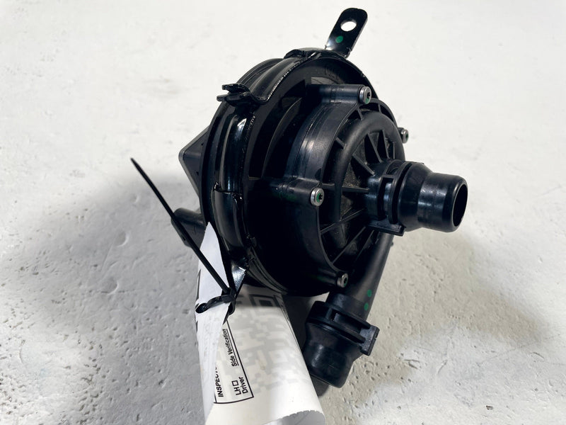 Load image into Gallery viewer, 2024 - 2026 HONDA PROLOGUE LEFT DRIVE UNIT COOLANT AUXILIARY WATER PUMP # 114238

