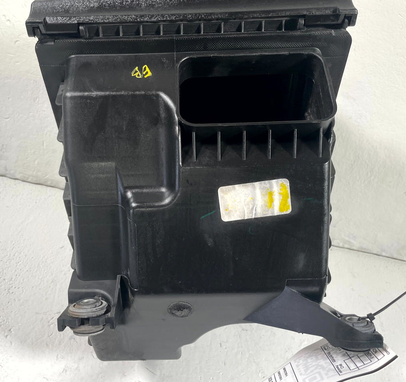Load image into Gallery viewer, 2020 - 2025 KIA TELLURIDE ENGINE AIR INTAKE CLEANER HOUSING BOX 3.8L # 112765
