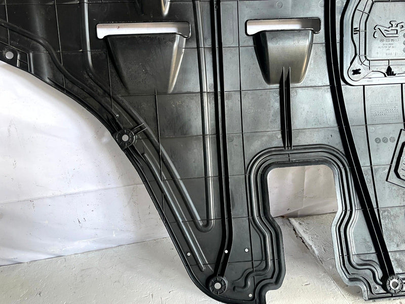 Load image into Gallery viewer, 2022-2025 HYUNDAI TUCSON FRONT UNDER ENGINE COVER SPLASH GUARD SHIELD # 107391
