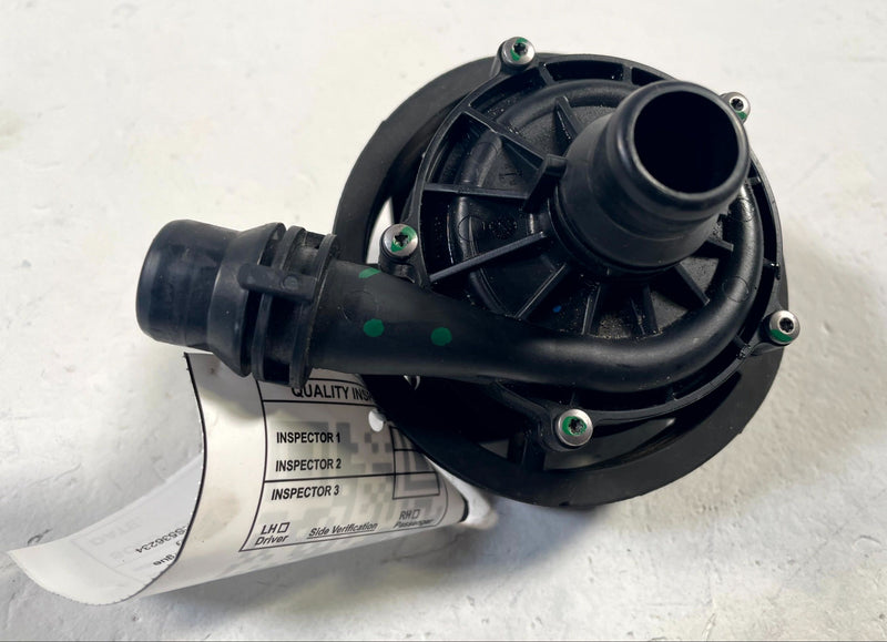 Load image into Gallery viewer, 2024-2026 HONDA PROLOGUE RIGHT DRIVE UNIT COOLANT AUXILIARY WATER PUMP # 114264
