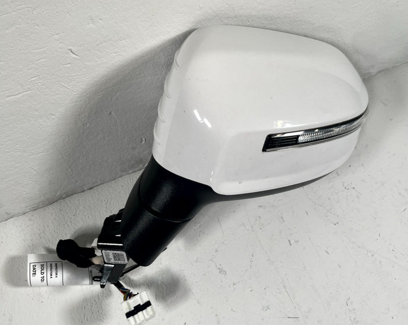 Load image into Gallery viewer, 2020-2022 KIA TELLURIDE FRONT LEFT SIDE VIEW DOOR MIRROR WHITE (GWP) # 112773
