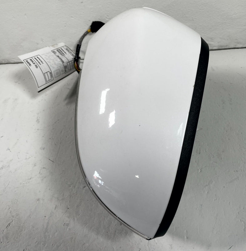 Load image into Gallery viewer, 2020-2022 KIA TELLURIDE FRONT LEFT SIDE VIEW DOOR MIRROR WHITE (GWP) # 112773
