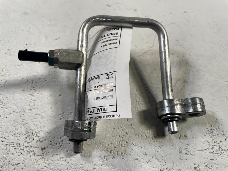 Load image into Gallery viewer, 2024-2026 HONDA PROLOGUE AC A/C AIR CONDITIONING CENTER HOSE TUBE PIPE # 114249
