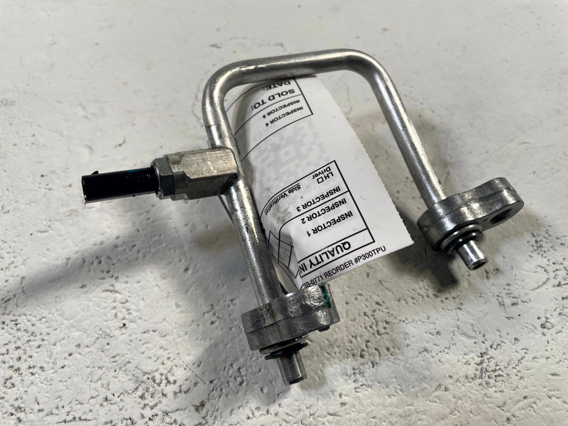 Load image into Gallery viewer, 2024-2026 HONDA PROLOGUE AC A/C AIR CONDITIONING CENTER HOSE TUBE PIPE # 114249
