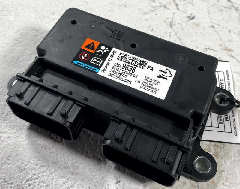 Load image into Gallery viewer, 25-26 CHEVROLET EQUINOX DIAGNOSTIC RESTRAINT SRS AIRBAG CONTROL MODULE # 111335
