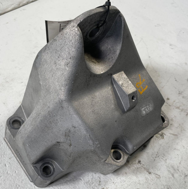 Load image into Gallery viewer, 2019-2026 GENESIS G70 FRONT RIGHT SIDE ENGINE MOUNT SUPPORT BRACKET 3.3L #110036
