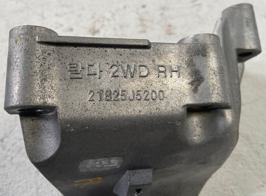 2019-2026 GENESIS G70 FRONT RIGHT SIDE ENGINE MOUNT SUPPORT BRACKET 3.3L