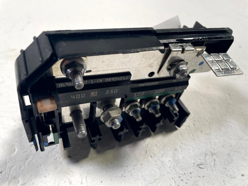 Load image into Gallery viewer, 2024-2026 HONDA PROLOGUE ENGINE BATTERY DISTRIBUTION FUSE RELAY BLOCK # 114252
