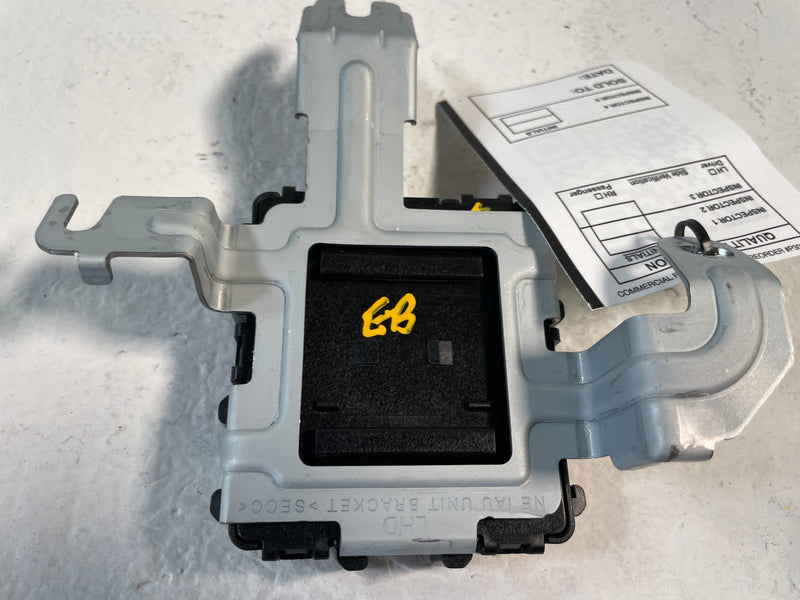 Load image into Gallery viewer, 2022-2024 HYUNDAI IONIQ 5 KEYLESS ENTRY THEFT RECEIVER CONTROL MODULE # 107229
