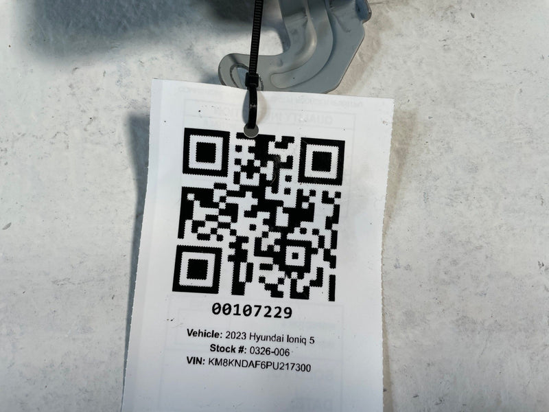 Load image into Gallery viewer, 2022-2024 HYUNDAI IONIQ 5 KEYLESS ENTRY THEFT RECEIVER CONTROL MODULE # 107229
