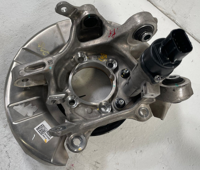 Load image into Gallery viewer, 2019 - 2026 GENESIS G70 REAR RIGHT PASSENGER SIDE SPINDLE KNUCKLE &amp; HUB # 110027
