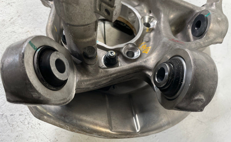 Load image into Gallery viewer, 2019 - 2026 GENESIS G70 REAR RIGHT PASSENGER SIDE SPINDLE KNUCKLE &amp; HUB # 110027
