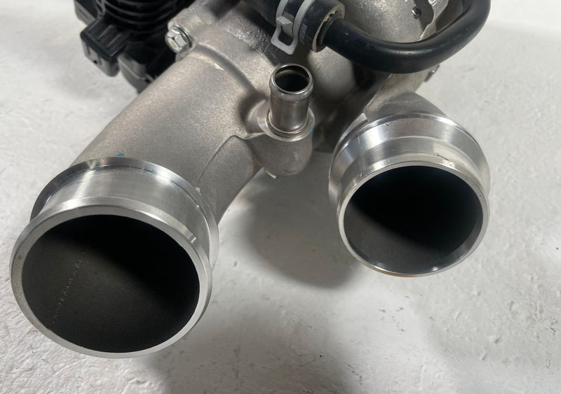 Load image into Gallery viewer, 2021-2026 HYUNDAI SANTA FE ENGINE EXHAUST MANIFOLD TURBOCHARGER 2.5L #108707
