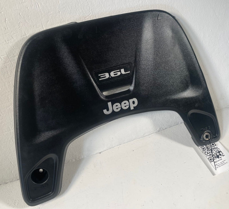 Load image into Gallery viewer, 2020 - 2023 JEEP GLADIATOR ENGINE APPEARANCE TOP COVER PANEL 3.6L # 114150
