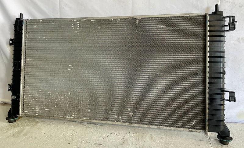 Load image into Gallery viewer, 2019 - 2026 CHEVROLET SILVERADO 1500 ENGINE COOLING RADIATOR 5.3L 6.2L # 109427
