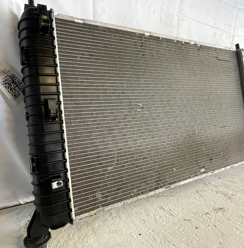 Load image into Gallery viewer, 2019 - 2026 CHEVROLET SILVERADO 1500 ENGINE COOLING RADIATOR 5.3L 6.2L # 109427
