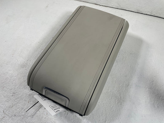 2024-2026 HYUNDAI SANTA FE FRONT CENTER CONSOLE ARM REST LID COVER GRAY 