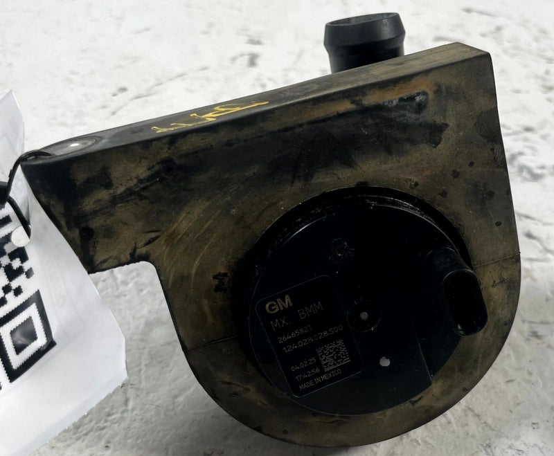 Load image into Gallery viewer, 2025-2026 CHEVROLET EQUINOX ENGINE COOLANT COOLING AUXILIARY WATER PUMP # 111327
