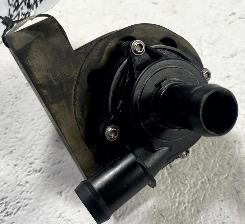 Load image into Gallery viewer, 2025-2026 CHEVROLET EQUINOX ENGINE COOLANT COOLING AUXILIARY WATER PUMP # 111327
