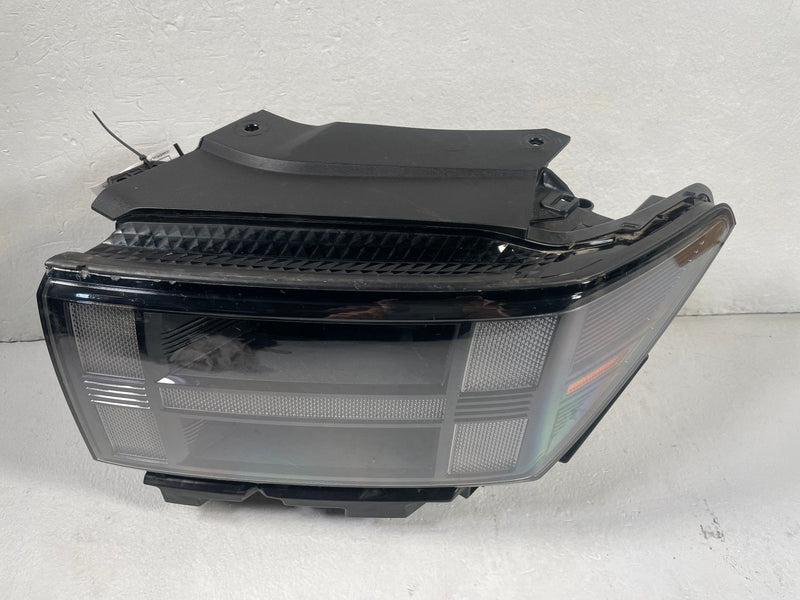 Load image into Gallery viewer, 2024-2025 HYUNDAI SANTA FE FRONT LEFT DRIVER SIDE HEADLIGHT HEAD LIGHT # 108709
