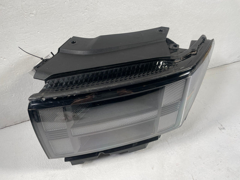 Load image into Gallery viewer, 2024-2025 HYUNDAI SANTA FE FRONT LEFT DRIVER SIDE HEADLIGHT HEAD LIGHT # 108709
