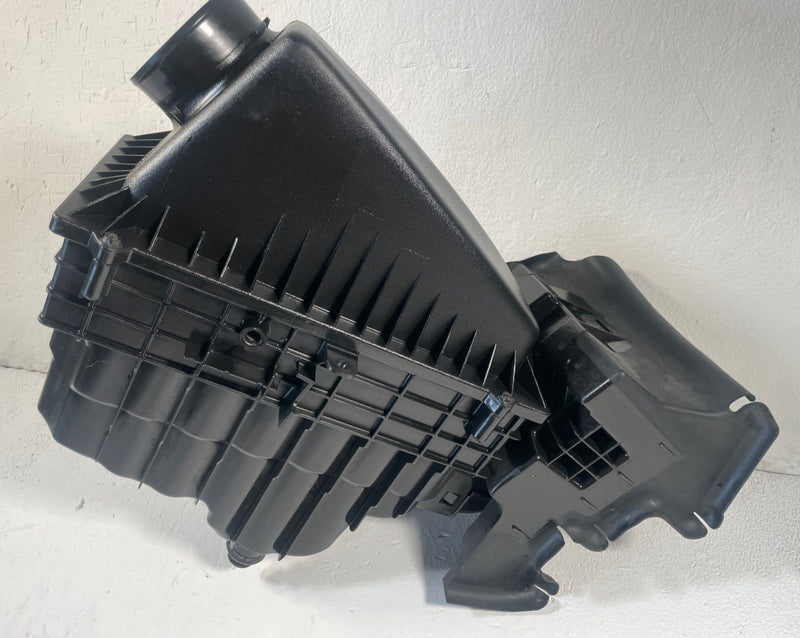 Load image into Gallery viewer, 2020-2026 JEEP GLADIATOR ENGINE AIR CLEANER INTAKE FILTER BOX 68257026AE #114156
