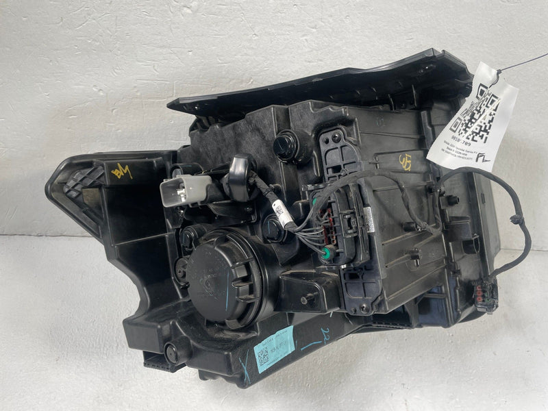 Load image into Gallery viewer, 2024-2025 HYUNDAI SANTA FE FRONT LEFT DRIVER SIDE HEADLIGHT HEAD LIGHT # 108709
