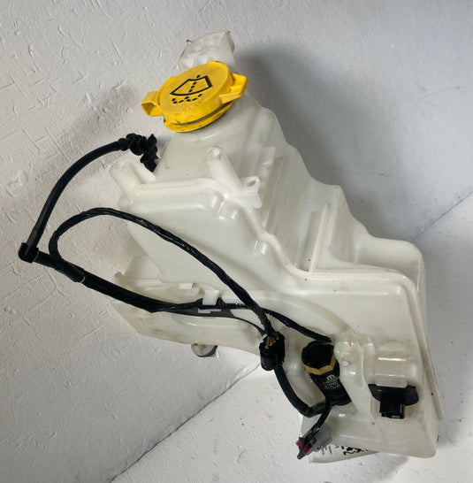 2020 - 2026 JEEP GLADIATOR FRONT WINDSHIELD WASHER RESERVOIR TANK 3.6L