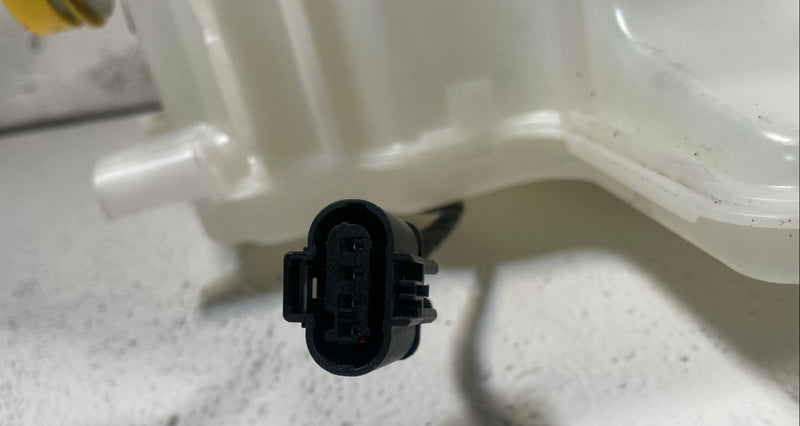 Load image into Gallery viewer, 2020 - 2026 JEEP GLADIATOR FRONT WINDSHIELD WASHER RESERVOIR TANK 3.6L # 114155
