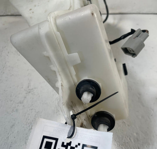 2020 - 2026 JEEP GLADIATOR FRONT WINDSHIELD WASHER RESERVOIR TANK 3.6L