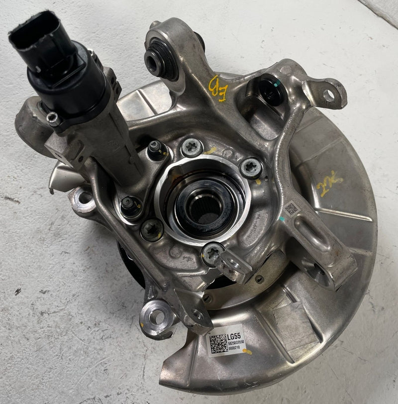 Load image into Gallery viewer, 2019 - 2026 GENESIS G70 REAR LEFT DRIVER SIDE SPINDLE KNUCKLE &amp; HUB # 110038
