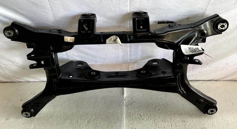 Load image into Gallery viewer, 2022-2025 HYUNDAI TUCSON REAR SUSPENSION SUBFRAME CROSSMEMBER CRADLE 2.5L 107409
