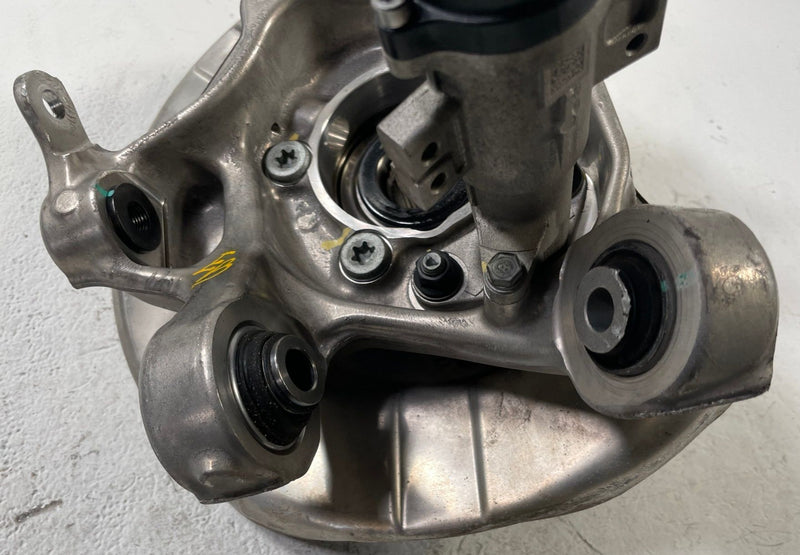 Load image into Gallery viewer, 2019 - 2026 GENESIS G70 REAR LEFT DRIVER SIDE SPINDLE KNUCKLE &amp; HUB # 110038

