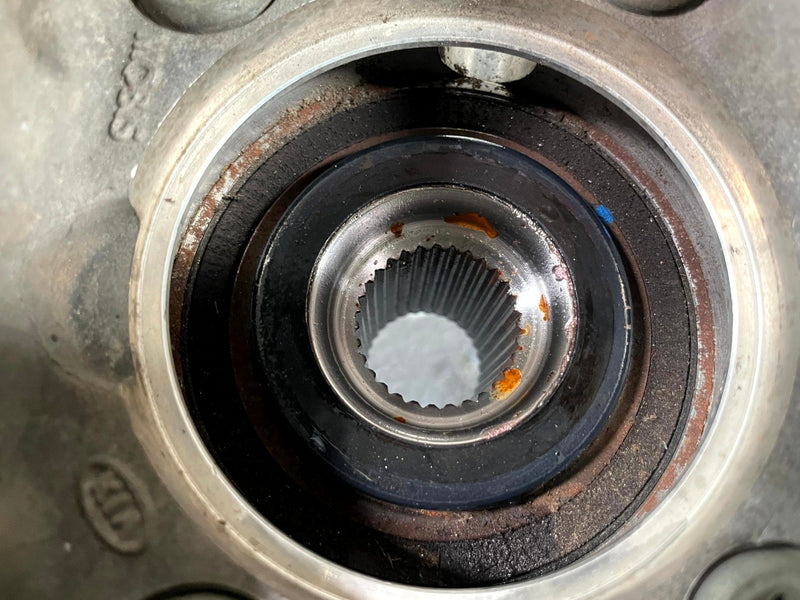 Load image into Gallery viewer, 2020-2025 KIA TELLURIDE AWD REAR RIGHT SPINDLE KNUCKLE W/ BEARING HUB # 112774
