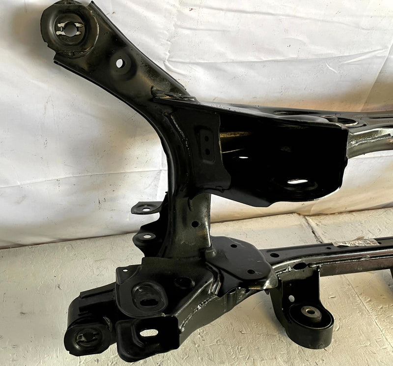 Load image into Gallery viewer, 2022-2025 HYUNDAI TUCSON REAR SUSPENSION SUBFRAME CROSSMEMBER CRADLE 2.5L 107409
