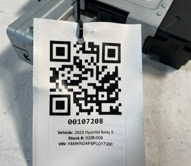 Load image into Gallery viewer, 2022 - 2023 HYUNDAI IONIQ 5 BODY COMPUTER CONTROL MODULE BCM UNIT # 107208
