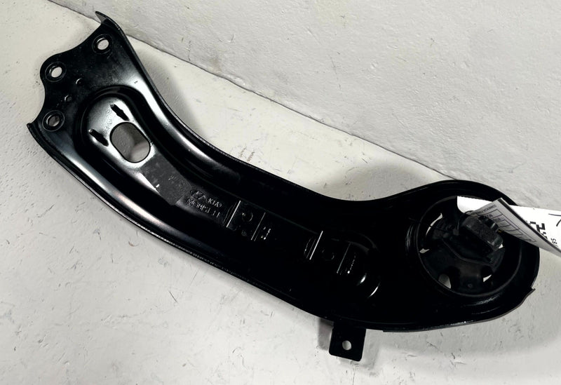 Load image into Gallery viewer, 2020-2025 KIA TELLURIDE AWD FRONT RIGHT STEERING SPINDLE KNUCKLE W/ HUB # 112785
