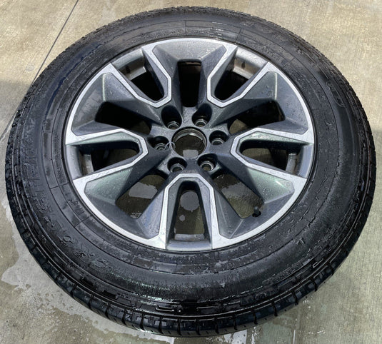 CHEVY SILVERADO 1500 20x9 10 SPOKE ALLOY WHEEL RIM W/TIRE (ONLY