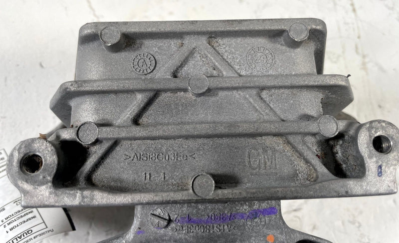 Load image into Gallery viewer, 2025-2026 CHEVROLET EQUINOX FWD LEFT DRIVER SIDE MOUNT SUPPORT BRACKET # 111355
