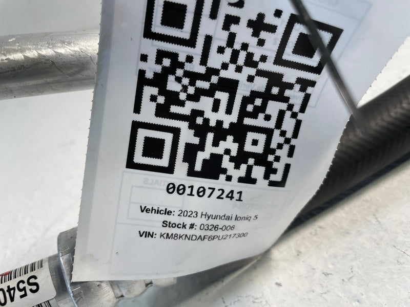 Load image into Gallery viewer, 2022-2025 HYUNDAI IONIQ 5 AC AIR CONDITIONING SUCTION PIPE LINE TUBE # 107241
