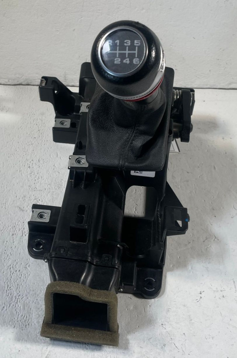 Load image into Gallery viewer, 2020 - 2023 JEEP GLADIATOR MANUAL TRANSMISSION SHIFTER ASSEMBLY 3.6L # 114168
