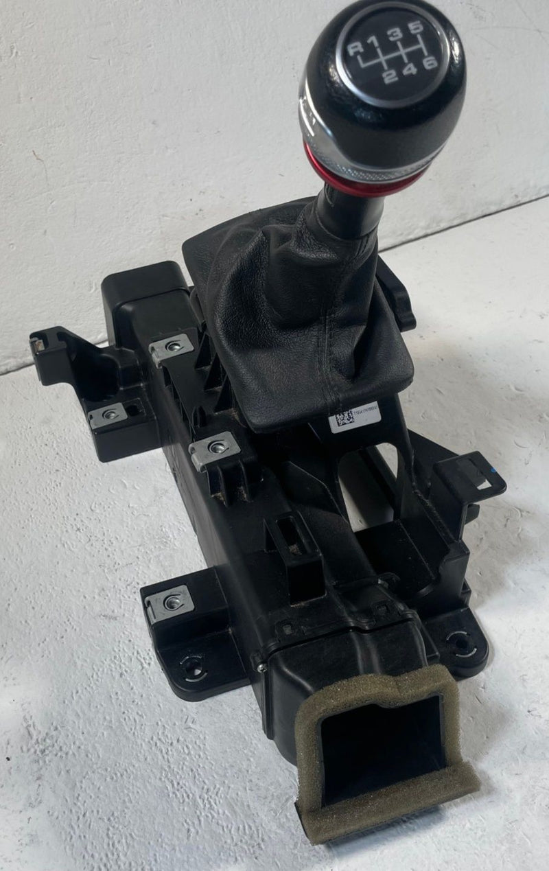 Load image into Gallery viewer, 2020 - 2023 JEEP GLADIATOR MANUAL TRANSMISSION SHIFTER ASSEMBLY 3.6L # 114168
