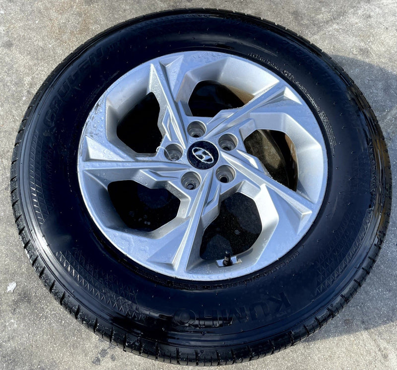Load image into Gallery viewer, HYUNDAI TUCSON 17x7 5 SPOKE ALLOY WHEEL RIM W/TIRE (ONLY#1) 2022-2024 # 107404
