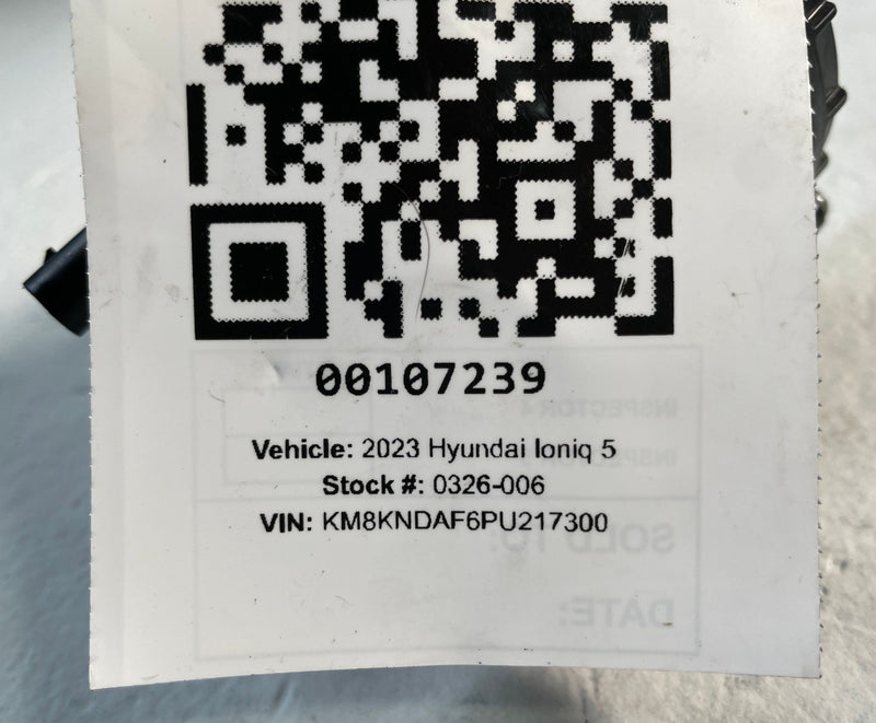 Load image into Gallery viewer, 2022-2024 HYUNDAI IONIQ 5 AWD ENGINE MOTOR AUXILIARY WATER COOLANT PUMP # 107239
